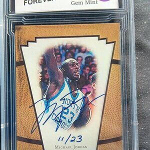 1998 Upperdeck #MJ Michael Jordan Auto North Carolina Card Graded 10 Mint
